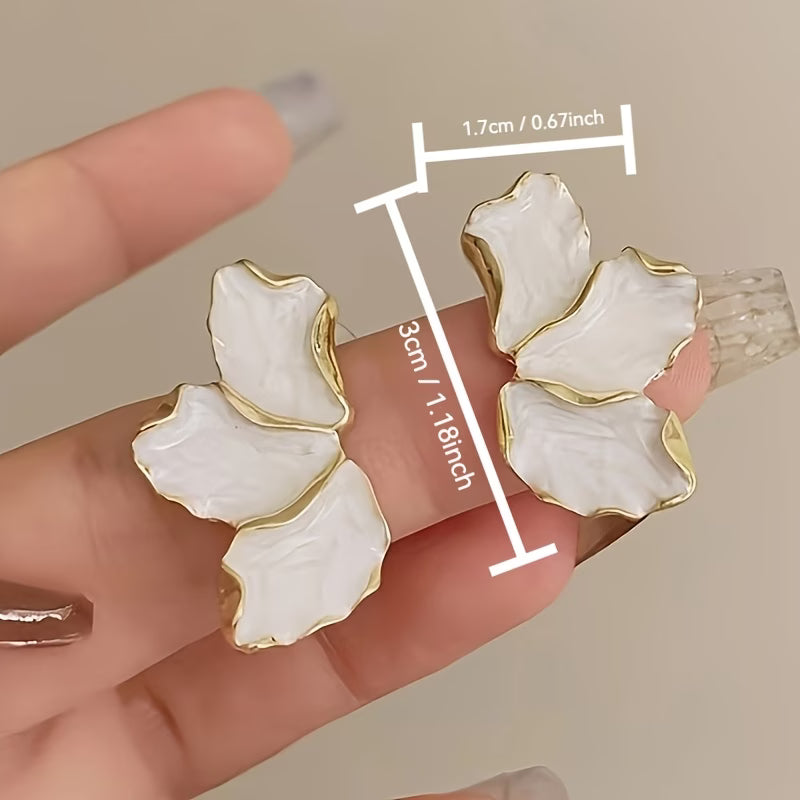 FLORETTE | ORECCHINI CON PETALI DI FIORE DI PERLA