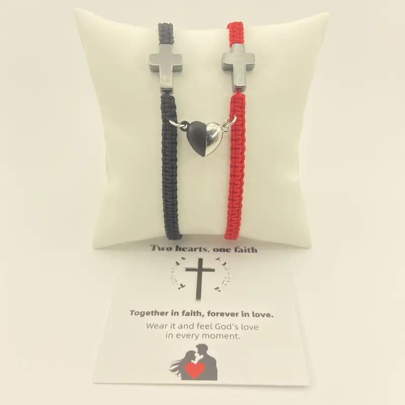 BRACCIALETTO CON CHARM CROCE E CUORE
