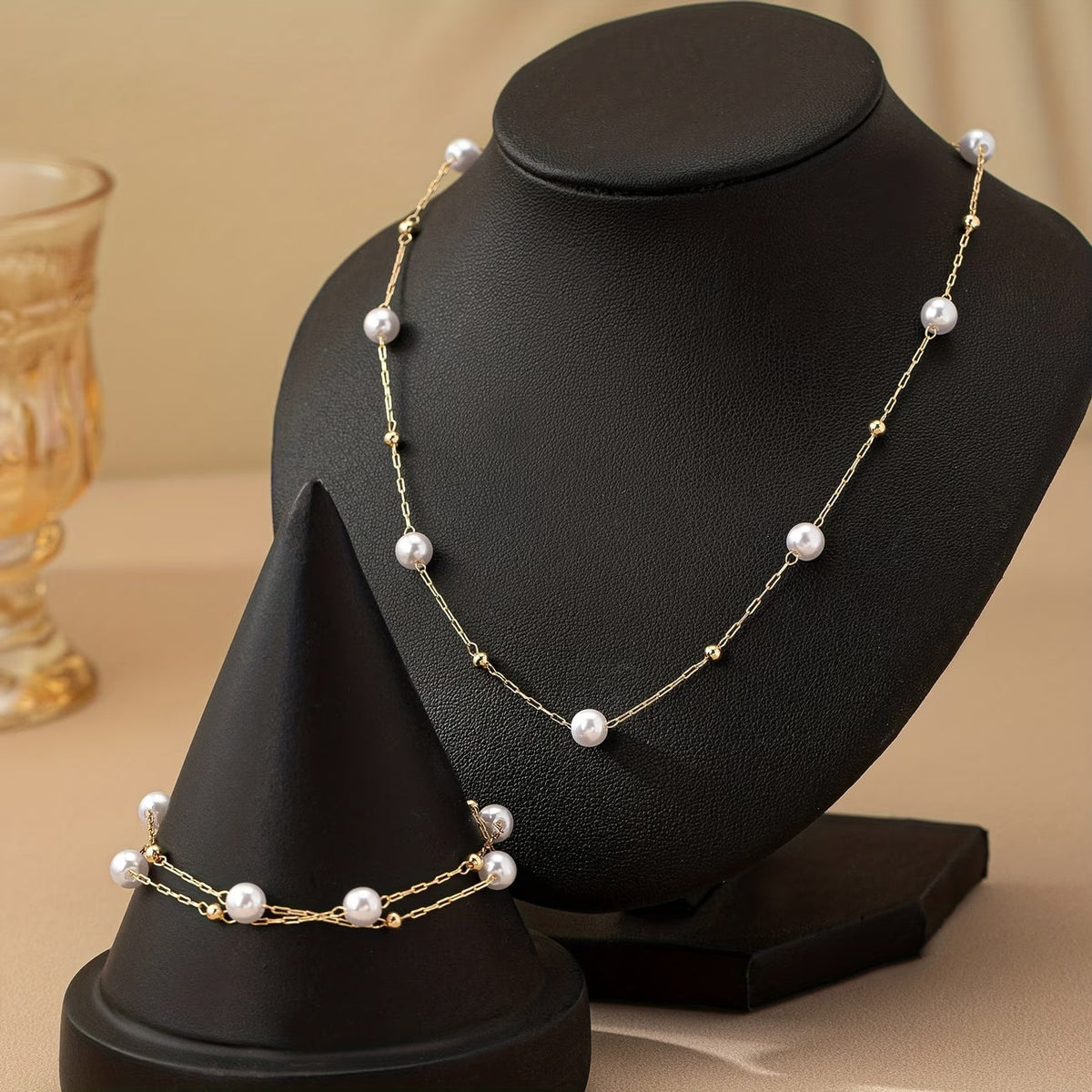 LILIANA | SET DI GIOIELLI CON CATENINA DI PERLE DELICATE