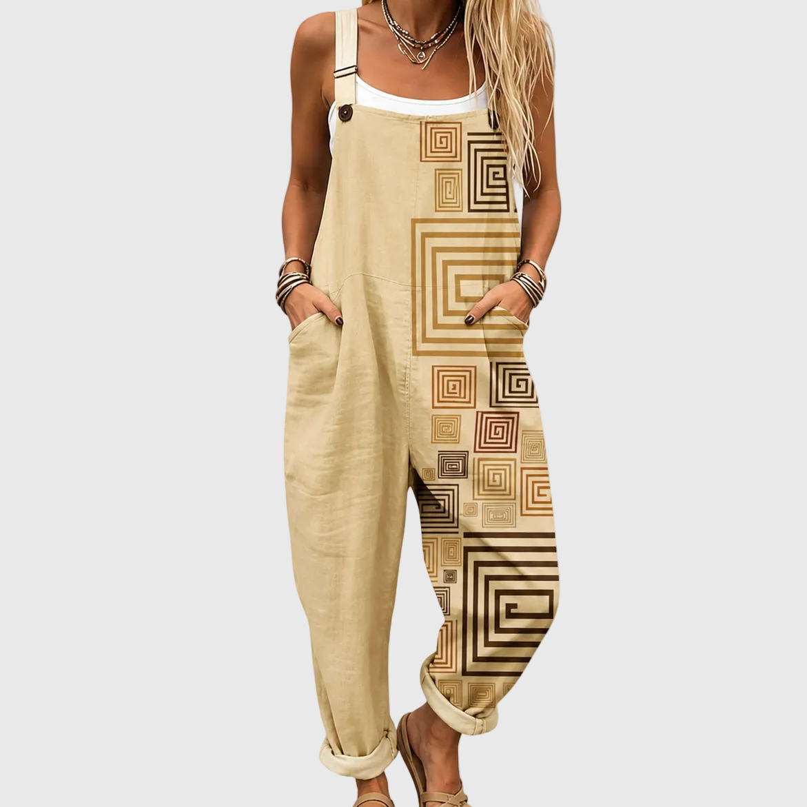 TUTA BEIGE CON MOTIVO GEOMETRICO