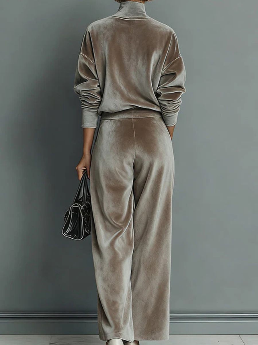 OLIVIA | COMPLETO DOLCEVITA IN VELLUTO TAUPE