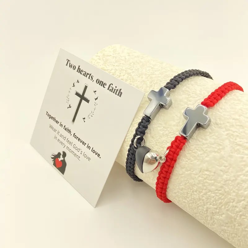 BRACCIALETTO CON CHARM CROCE E CUORE