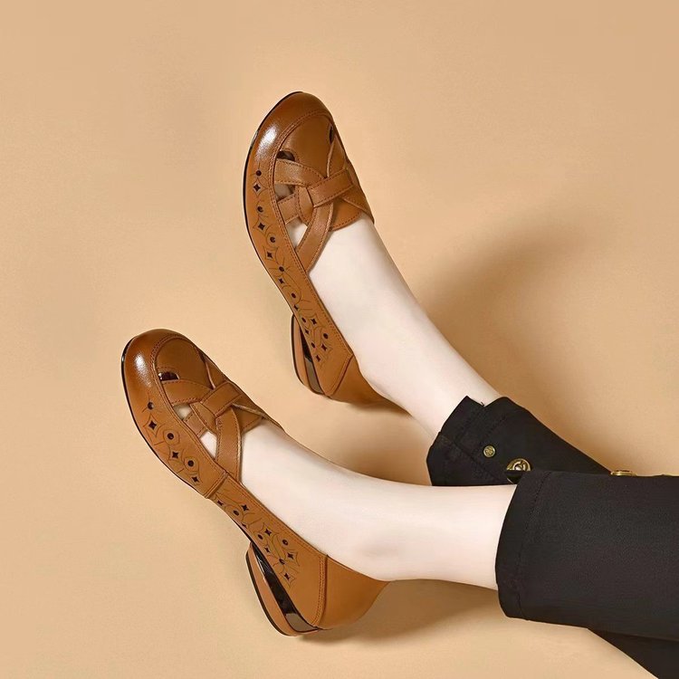 SYLVIE | SCARPE ORTOPEDICHE CHIUSE A SLIP-ON TRAFORATE