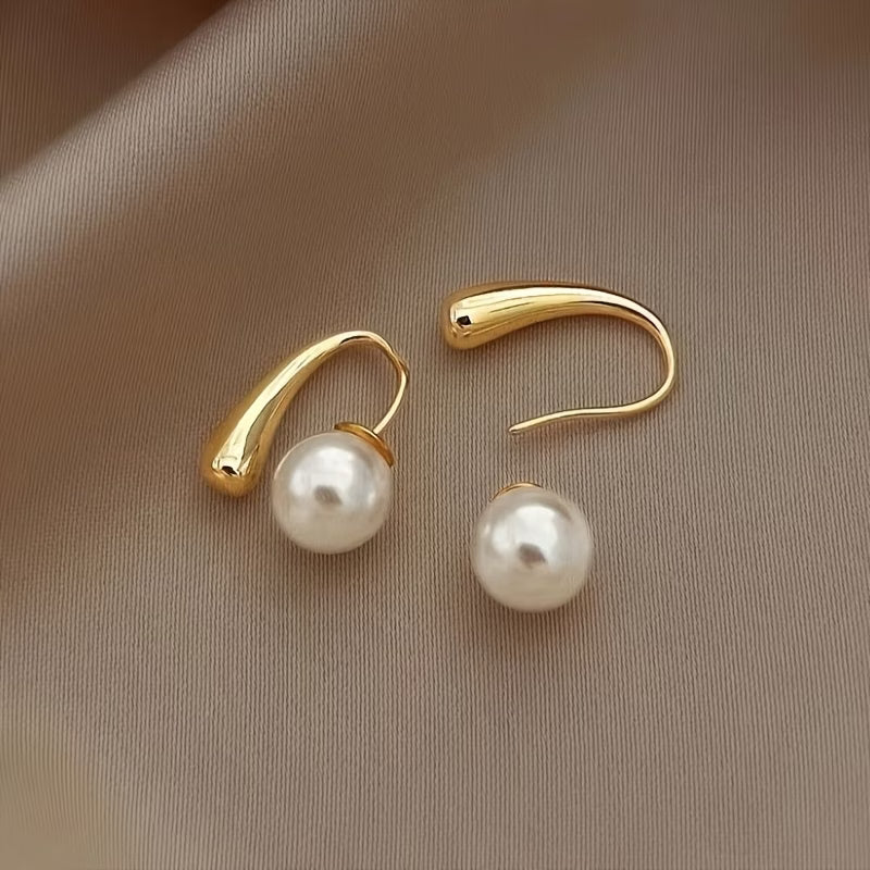 ELARA | ORECCHINI MINIMALISTI A CERCHIO CON PERLA