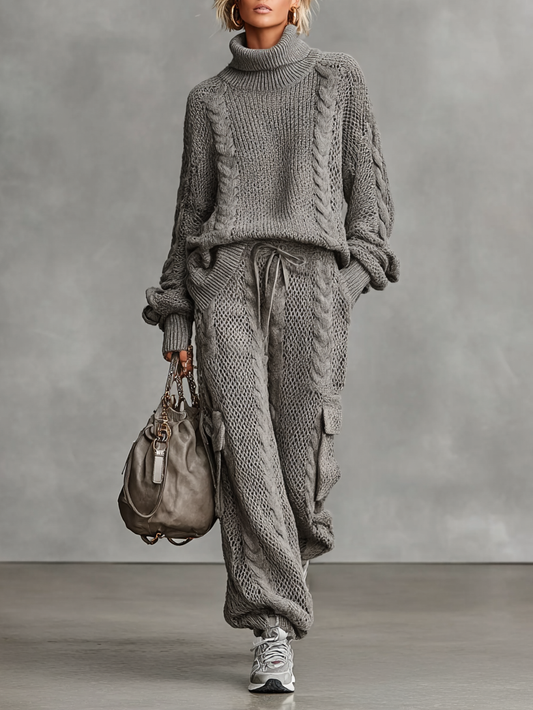 SOPHIE | COMPLETO CASUAL CON MAGLIA A DOLCEVITA A TRECCE E PANTALONI CARGO