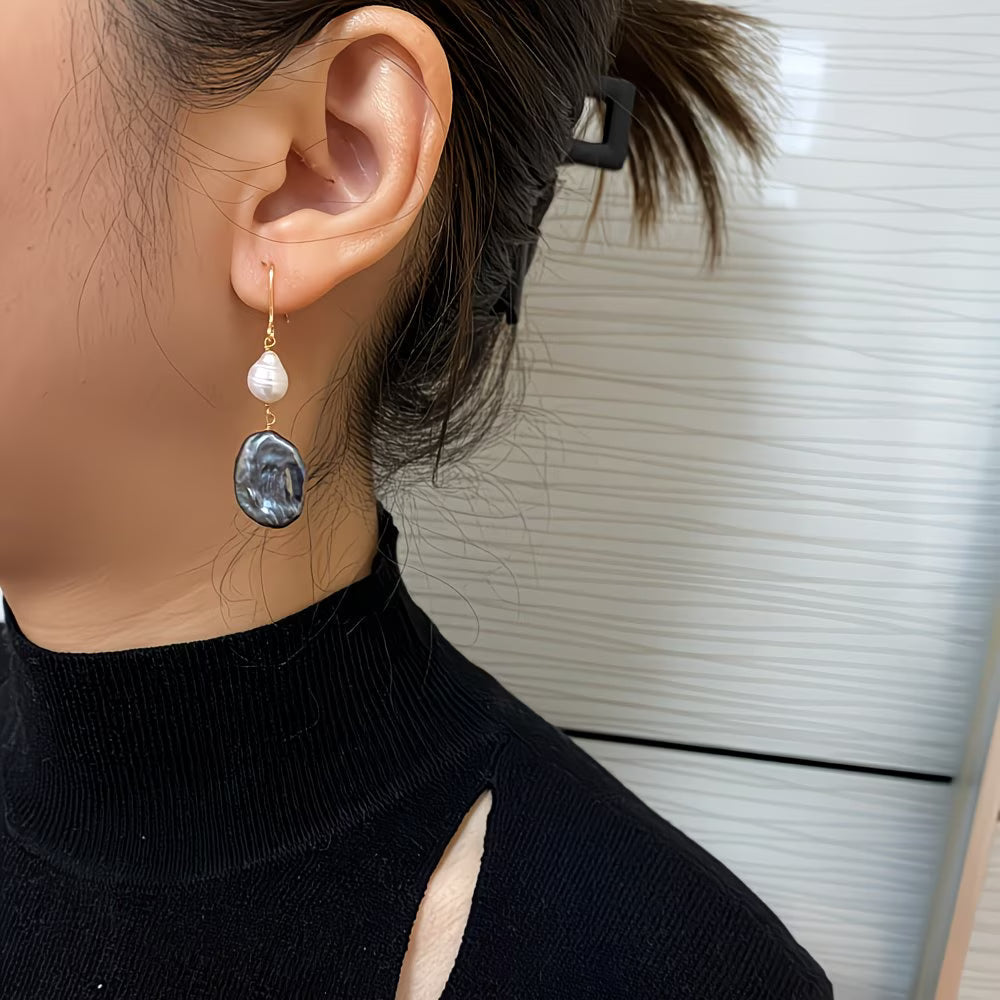 LYRA | ORECCHINI A GOCCIA CON PERLA PEACOCK