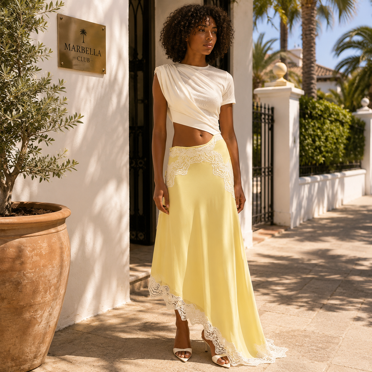 REINA | ABITO IN PIZZO