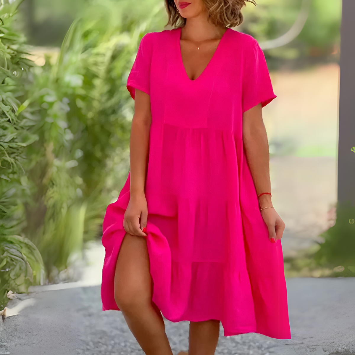 LUCE | ABITO AMPIO CON SCOLLO A V