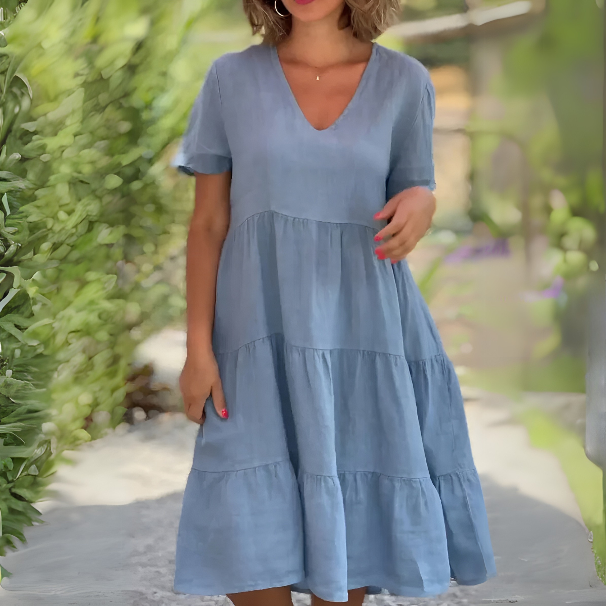 LUCE | ABITO AMPIO CON SCOLLO A V