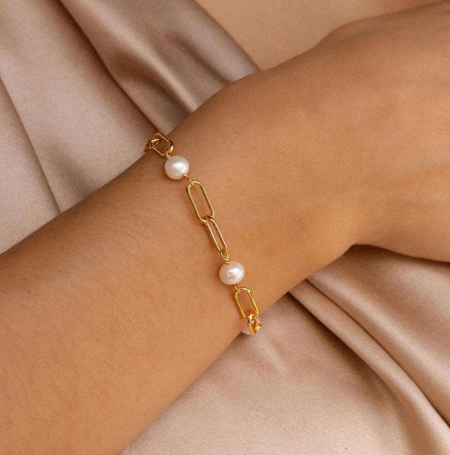 VIVIENNE | BRACIALE A CATENA CON PERLE SENZA TEMPO
