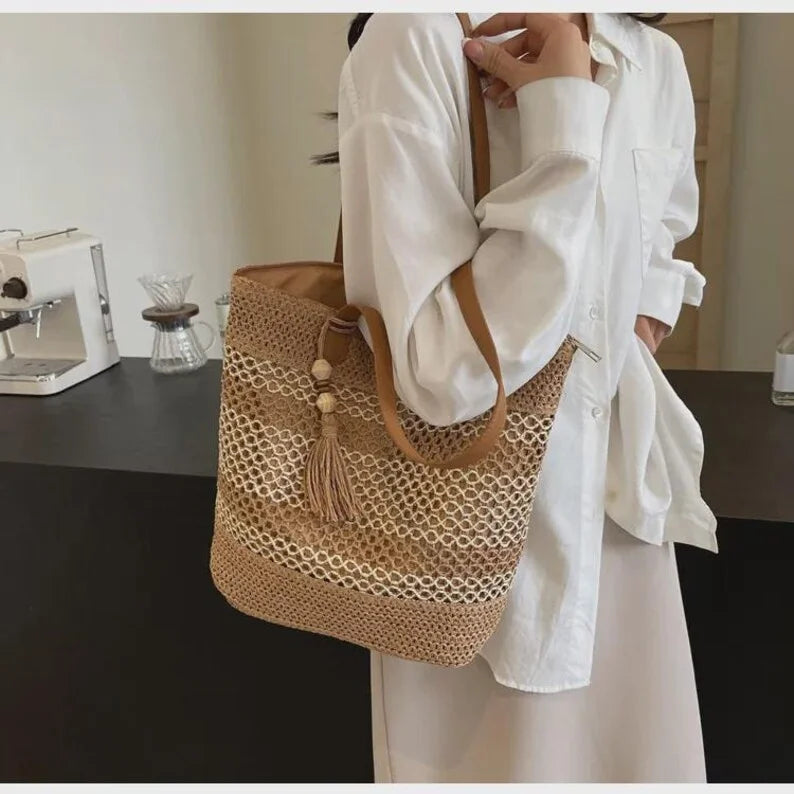 MIRA | BORSA TOTE IN PAGLIA CON NAPPINE BOHO