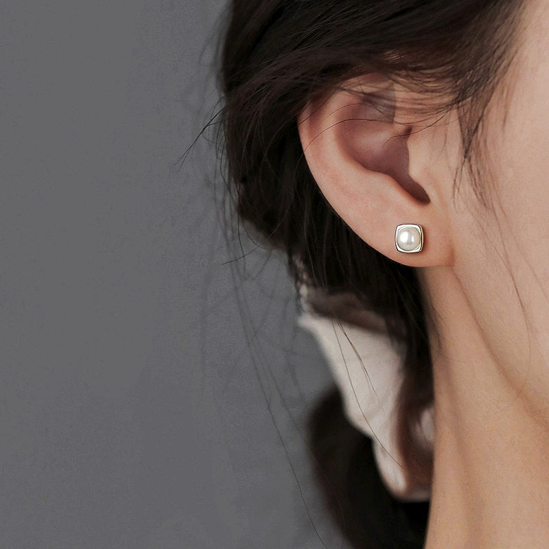 CAMILLE | ORECCHINI A GOCCIA CON PERLE D'ACQUA DOLCE CLASSICHE