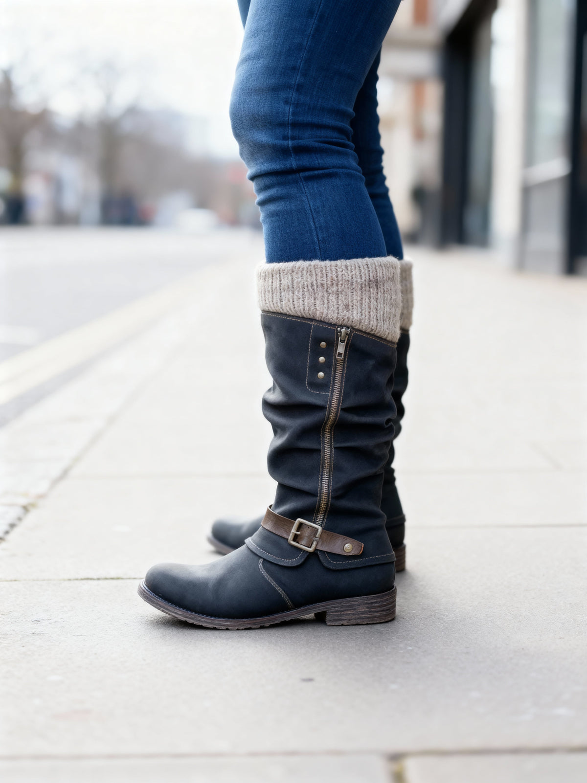 BARBARA | STIVALETTI CLASSICI CON ZIP LATERALE
