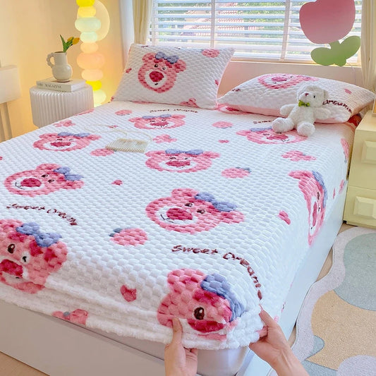 BERRYBEAR | SET BIANCHERIA DA LETTO CON PELUCHE PERSONAGGIO ROSA CARINO