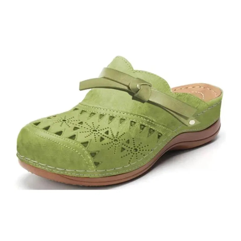 KATHLEEN | ZOCCOLI MULE CON CINTURINO FORATO ORTOPEDICO