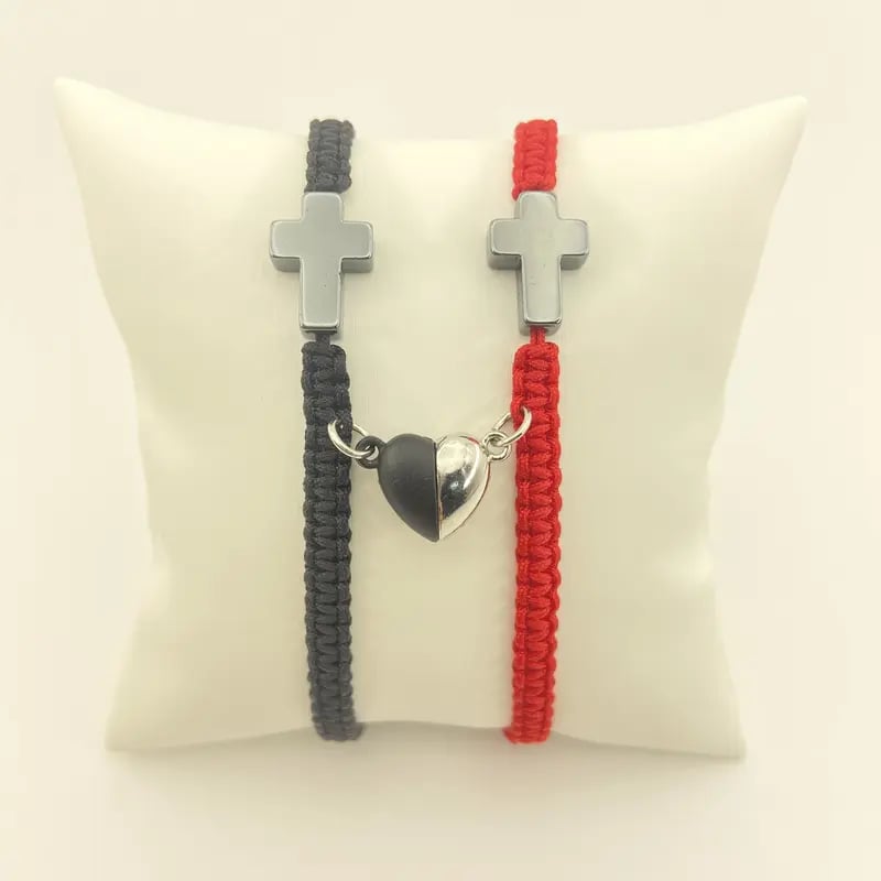BRACCIALETTO CON CHARM CROCE E CUORE