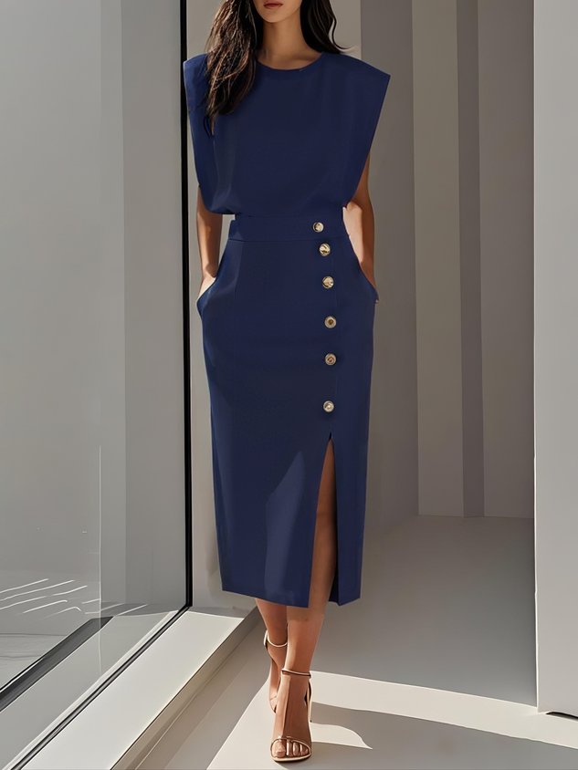 GENEVIEVE | ABITO MIDI CON SPALLE IMBOTTITE, DETTAGLIO BOTTONI E SPACCO