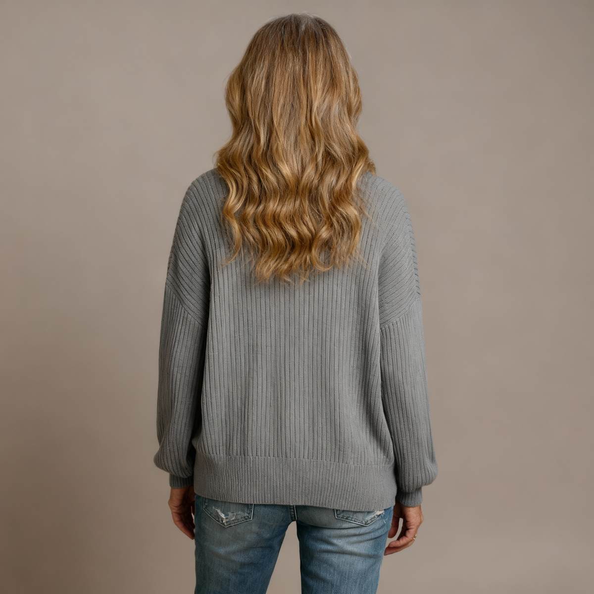 ELARA | CARDIGAN CON BOTONI A PERLA