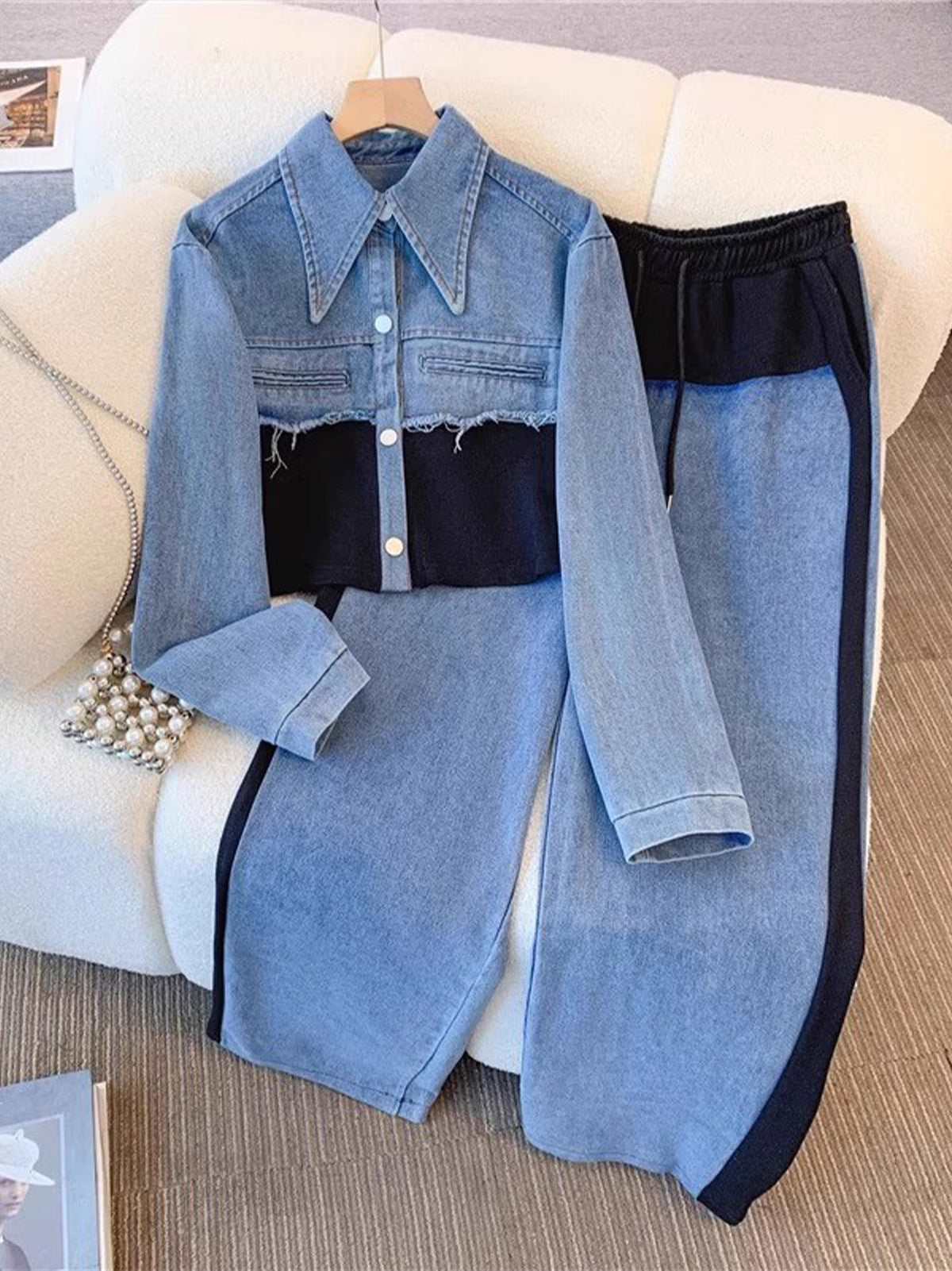 HOLBROOK | COMPLETO GIACCA CROPPED COLOR-BLOCK E PANTALONI A GAMBA LARGA